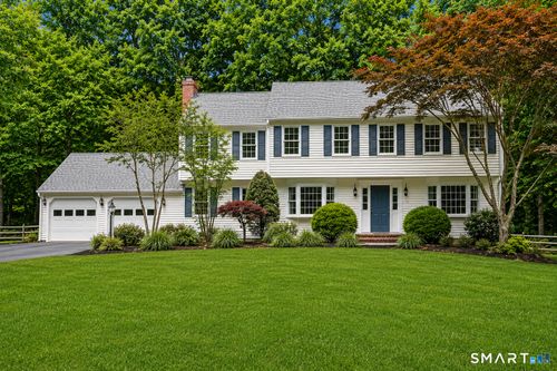 142 Horseshoe Ln, Fairfield, CT, 06824-1906 | Card Image