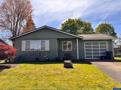 560 Maple St, Aumsville, OR, 97325-8954 | Card Image