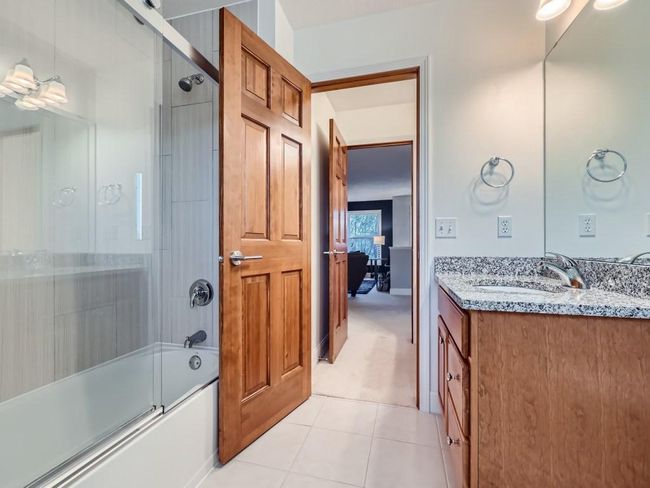 2nd Floor Bathroom | Image 28