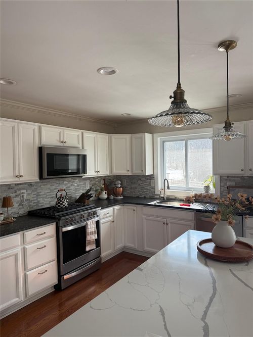 93 County Route 56, New Hampton, NY, 10958-4813 | Card Image