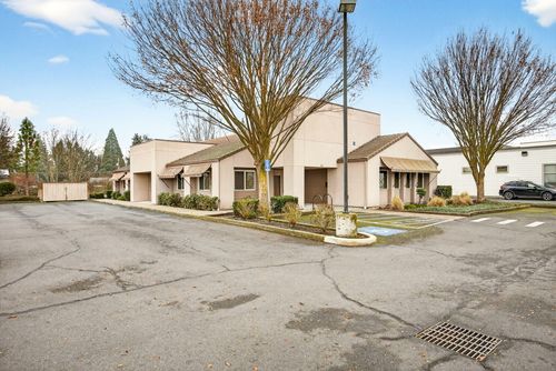 810 Ohare Pkwy, Medford, OR, 97504-4048 | Card Image