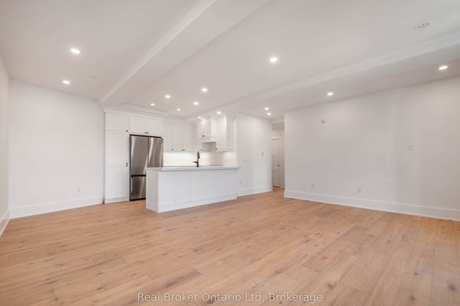702 - 80 9th St E, Condo with 2 bedrooms, 2 bathrooms and null parking in Owen Sound ON | Image 5