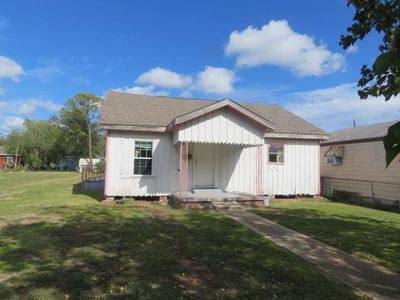 720 Roosevelt Avenue, House other with 2 bedrooms, 1 bathrooms and null parking in Port Arthur TX | Image 1