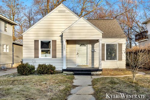 1746 Nelson Ave, Grand Rapids, MI, 49507-2149 | Card Image