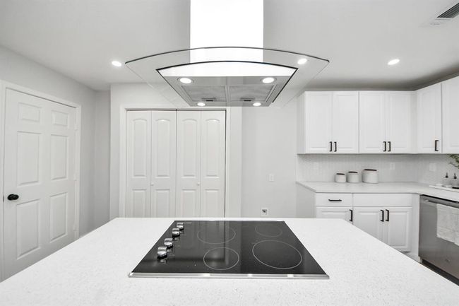 6018 Beekman Rd, House other with 3 bedrooms, 2 bathrooms and null parking in Houston TX | Image 20