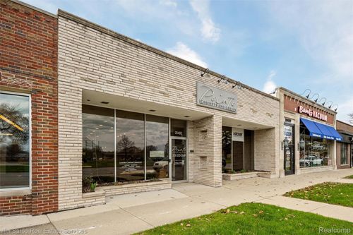 20485 Mack Avenue, Grosse Pointe Woods, MI, 48236 | Card Image