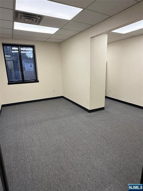 14 Broad, Norwood, NJ, 07648 | Card Image