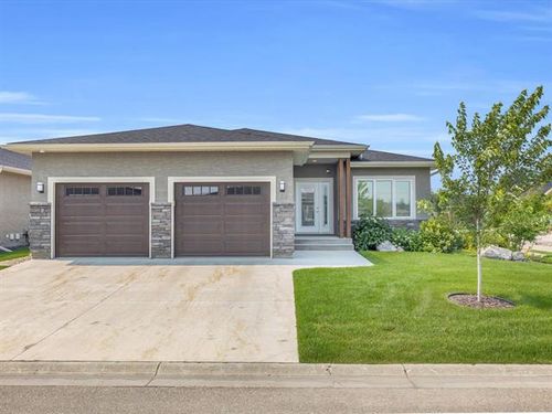 66 Berkeley Bend, Steinbach, MB, R5G2K4 | Card Image