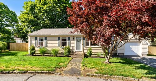 5 Flynn Ter, West Warwick, RI, 02893-4512 | Card Image