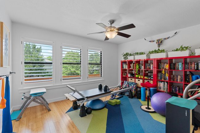 10933 Beachmont Ln, House other with 5 bedrooms, 3 bathrooms and 2 parking in Austin TX | Image 23