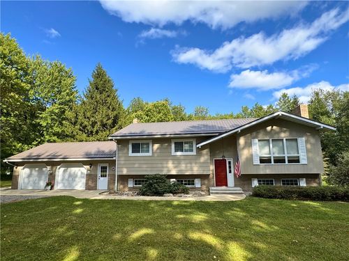 1542 Sandy Lake Rd, Jackson Center, PA, 16133-2808 | Card Image