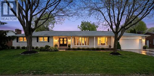 2466 Curry Ave, Windsor, ON, N9E2S5 | Card Image