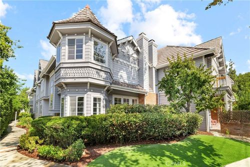 3-18135 Burbank Blvd, Tarzana, CA, 91356 | Card Image