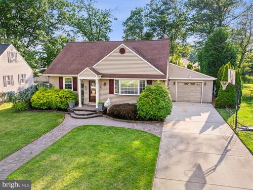 240 Ward Ave, AUDUBON, NJ, 08106-2040 | Card Image