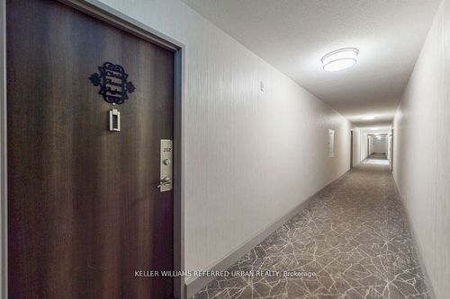202-2556 Argyle Rd, Mississauga, ON, L5B2H6 | Card Image