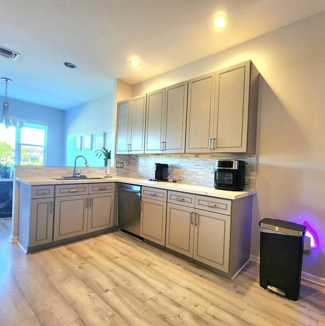 2247 Sw Cape Cod Dr, Condo with 3 bedrooms, 3 bathrooms and null parking in Port St. Lucie FL | Image 14