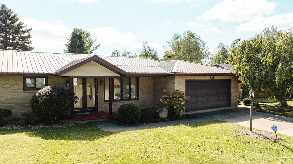Maumee Ave, Mansfield, OH 44906