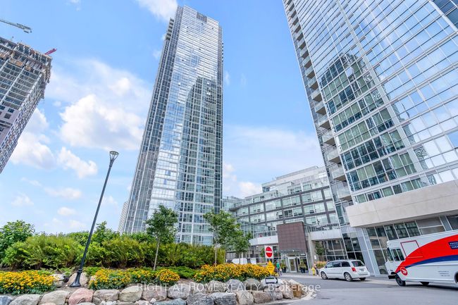 2303 - 2916 Highway 7, Condo with 2 bedrooms, 2 bathrooms and 1 parking in Vaughan ON | Image 30