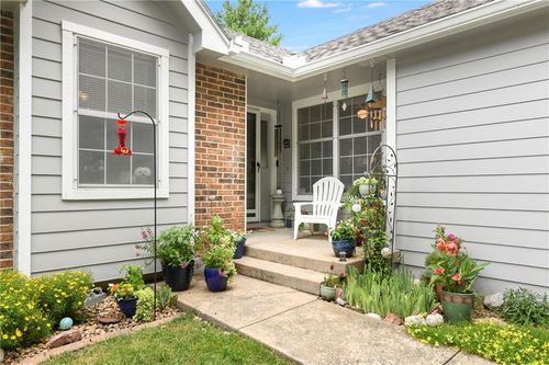 16612 E 53rd St S, Independence, MO, 64055-6387 | Card Image