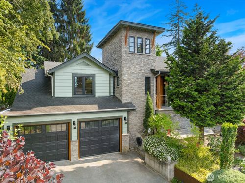 9615 Ne 26th St, Clyde Hill, WA, 98004-2117 | Card Image