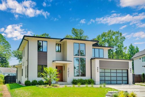 2421 Roslyn Ave, Charlotte, NC, 28208-3411 | Card Image