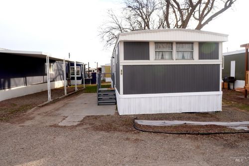 35-203 Surrey Ln, Ontario, OR, 97914-2932 | Card Image