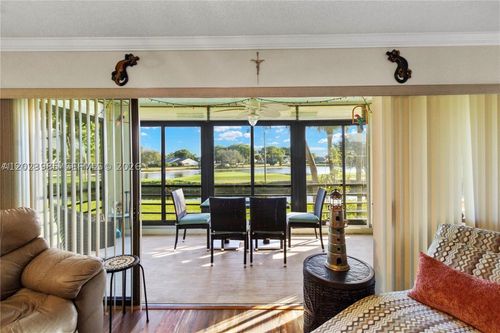 203-5519 Fairway Park Dr, Boynton Beach, FL, 33437-1718 | Card Image