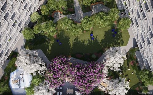 10f-131 40th Rd, Flushing, NY, 11354-5135 | Card Image