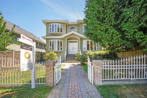 3978 Victoria Dr, Vancouver, BC, V5N4N1 | Card Image