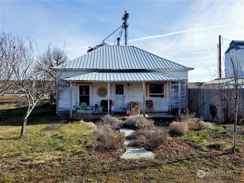 2965 E Benge Winona Rd, Benge, WA, 99105-9705 | Card Image