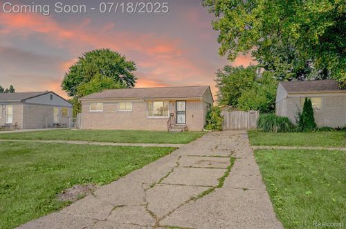 35407 Kelly Rd, Clinton Township, MI, 48035-2448 | Card Image