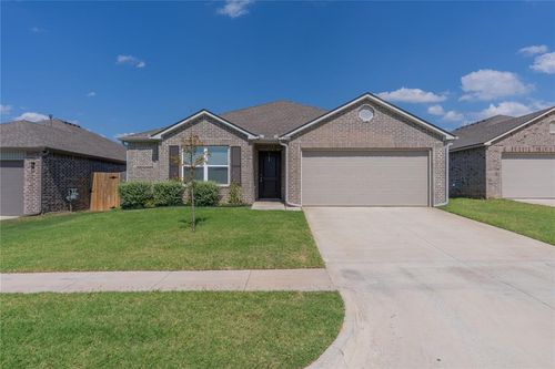9508 Saddle Drive, Yukon, OK, 73099 | Card Image