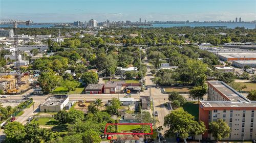 167 Ne 76th St, Miami, FL, 33138-4937 | Card Image