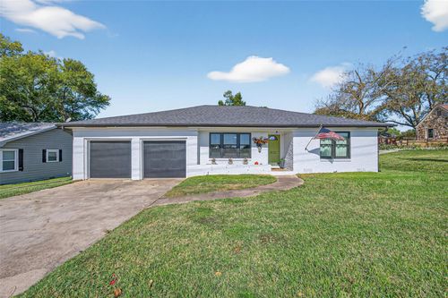 302 W Stone St, Brenham, TX, 77833-4856 | Card Image