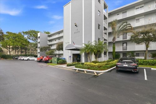 410-2220 N Cypress Bend Dr, Pompano Beach, FL, 33069-5650 | Card Image