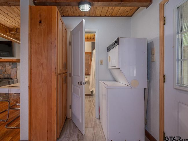 22090 Sportsman Dr, House other with 3 bedrooms, 2 bathrooms and null parking in Chandler TX | Image 10