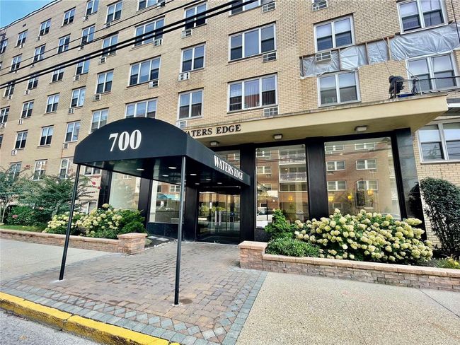 View of apartment building / complex | Image 27