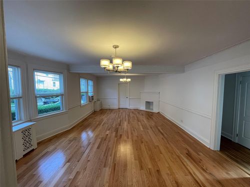1-174 Sedgwick Ave, Yonkers, NY, 10705-2672 | Card Image