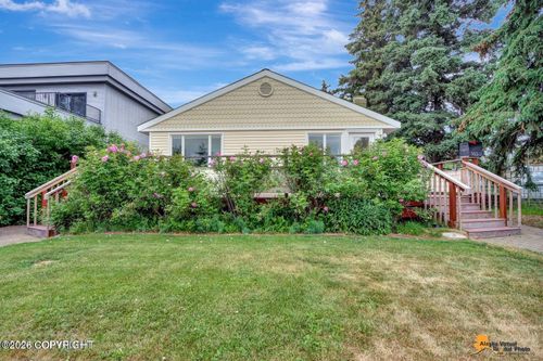 913 W 14th Ave, Anchorage, AK, 99501-4982 | Card Image