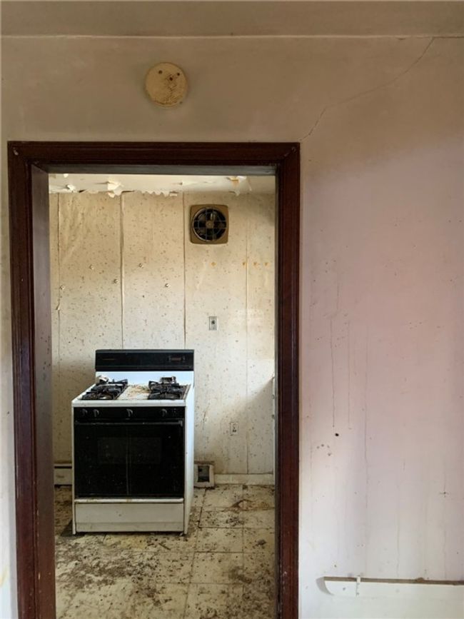 1823 Wright St, House other with 2 bedrooms, 1 bathrooms and 5 parking in Wilkinsburg PA | Image 10