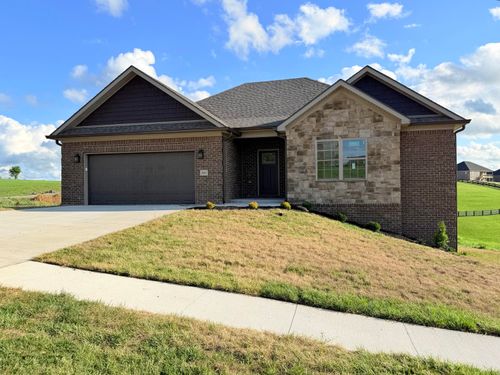 303 Wolverine Way, Richmond, KY, 40475-9218 | Card Image