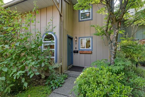 3-900 W 17th St, North Vancouver, BC, V7P3K5 | Card Image