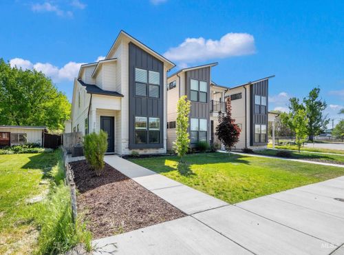 2106 N 35th St, Boise, ID, 83703-5532 | Card Image