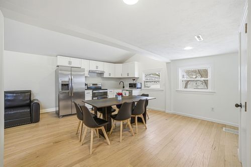 2 Chestnut Ter, Lynn, MA, 01904-2617 | Card Image