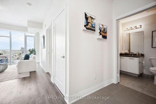 903 - 16 Concord Pl, Condo with 2 bedrooms, 2 bathrooms and 2 parking in Grimsby ON | Image 14