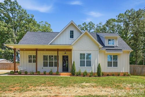369 Sunderland Rd, Belmont, NC, 28012-8622 | Card Image