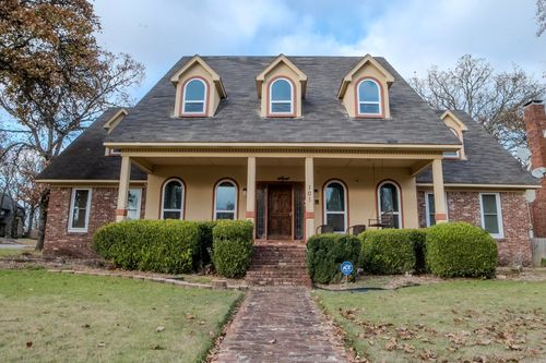 101 Red River Dr, Sherwood, AR, 72120-5851 | Card Image