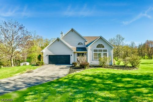 13 Apple Ridge Rd, Sussex, NJ, 07461-4401 | Card Image