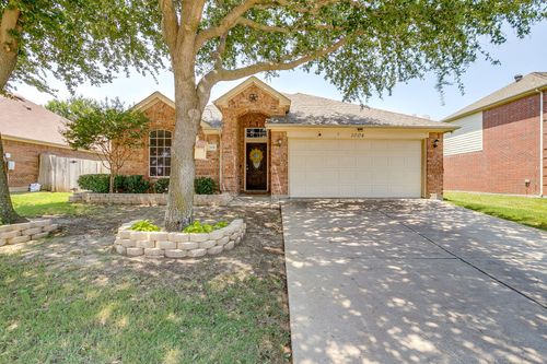 1004 Pebblecreek Dr, Burleson, TX, 76028-6190 | Card Image