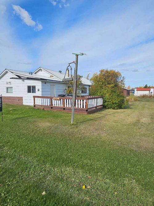 5012 49 Ave, Woking, AB, T0H3V0 | Card Image